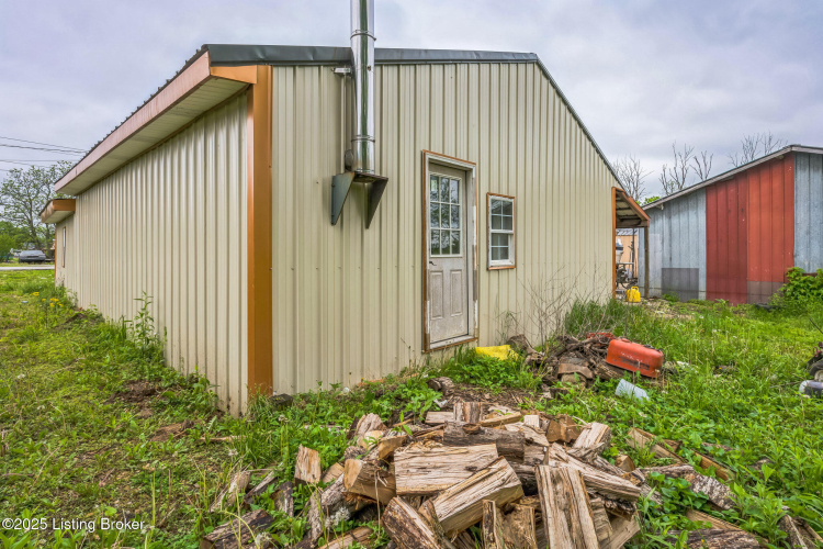 Listing Image 17