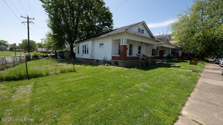 Listing Image 13