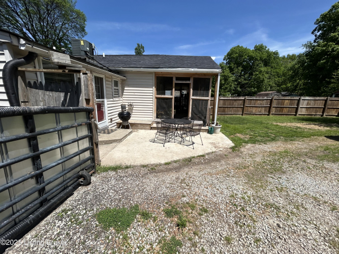 Listing Image 52