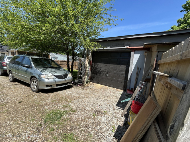 Listing Image 57
