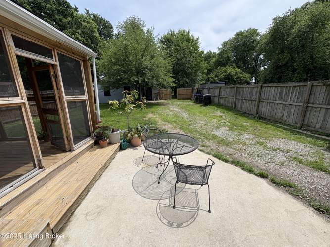 Listing Image 7