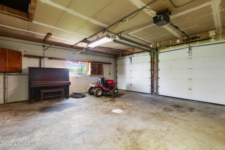 Listing Image 40