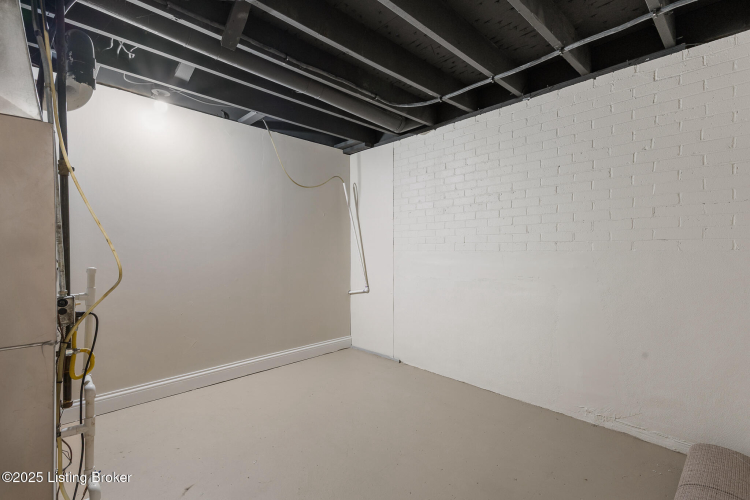 Listing Image 37