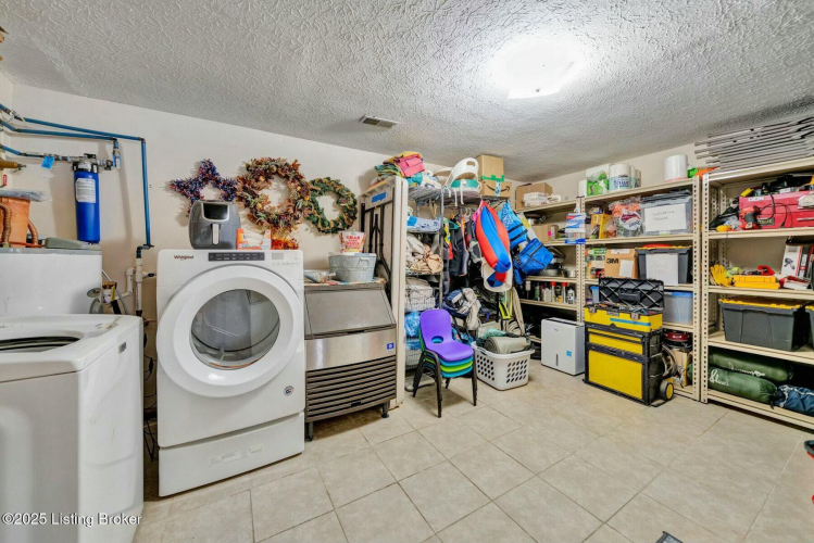 Listing Image 45