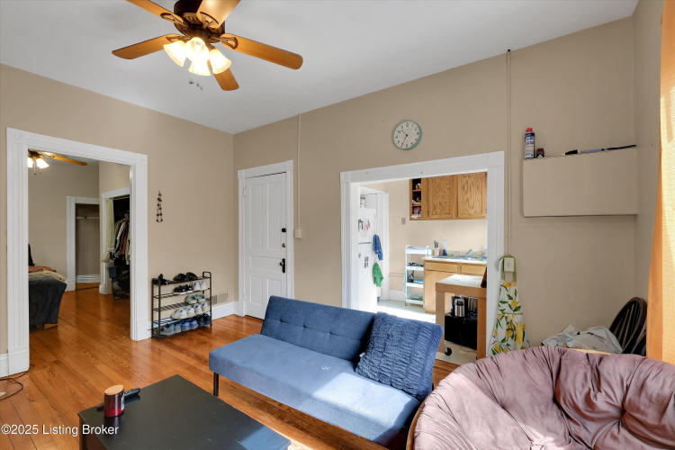 Listing Image 38