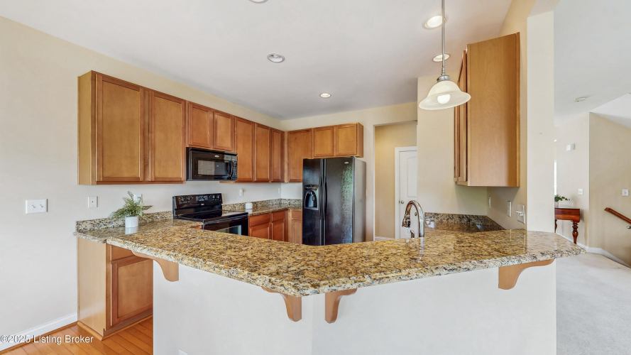 Listing Image 11