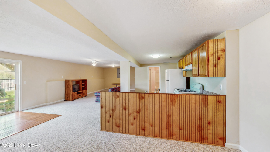 Listing Image 32
