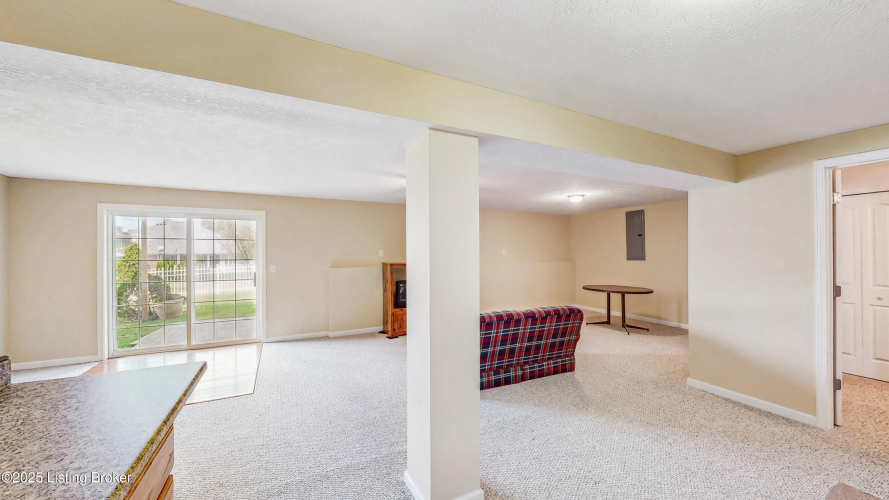 Listing Image 37
