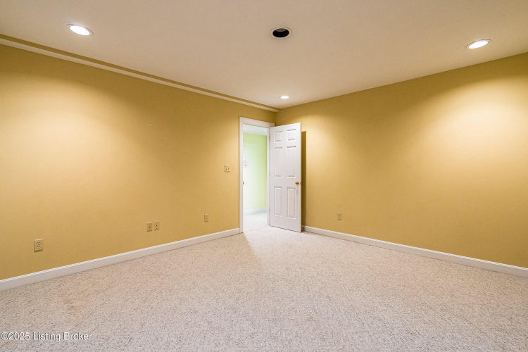 Listing Image 65