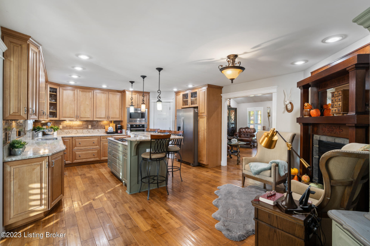 Listing Image 9