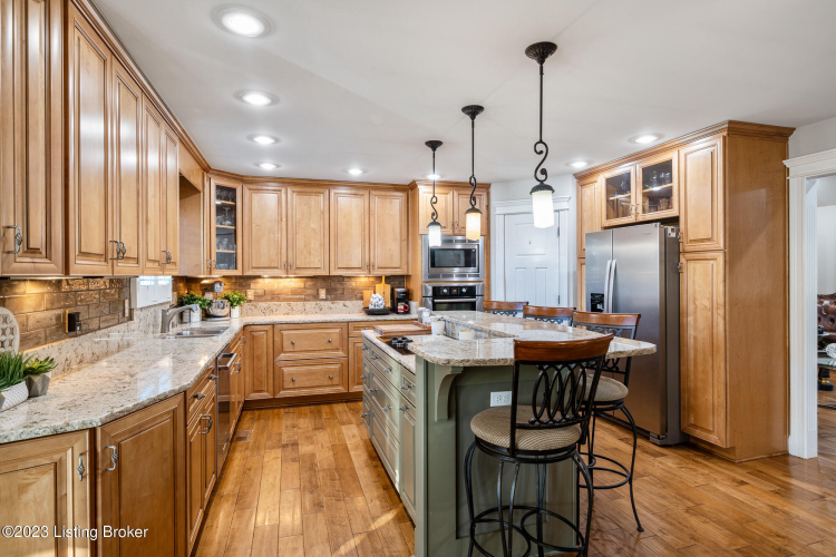 Listing Image 10