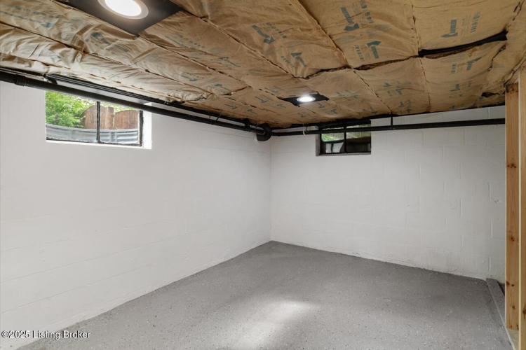 Listing Image 37