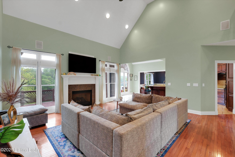 Listing Image 23