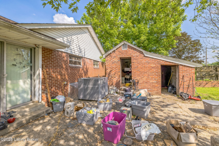 Listing Image 22