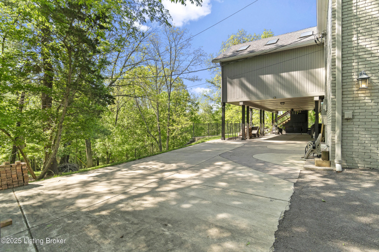 Listing Image 82