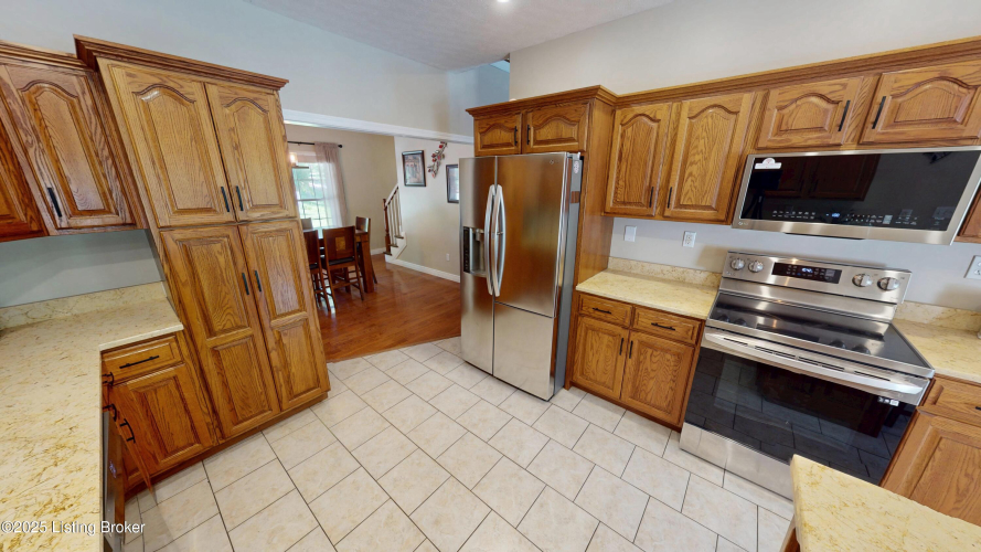 Listing Image 6