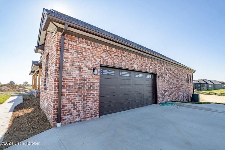 Listing Image 75