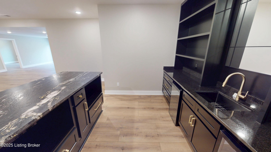 Listing Image 53