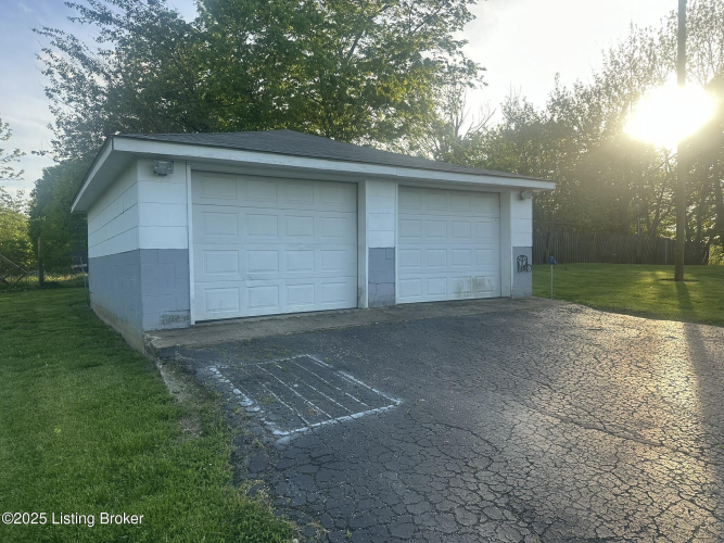 Listing Image 59