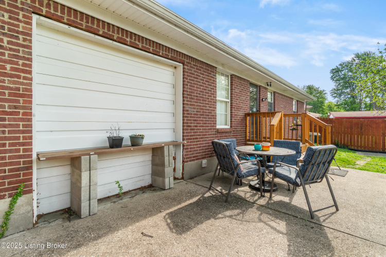 Listing Image 23