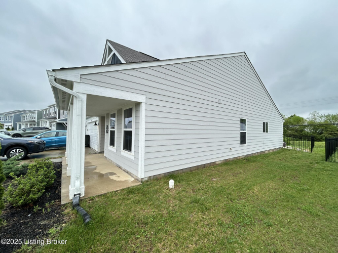 Listing Image 32