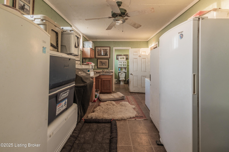 Listing Image 61
