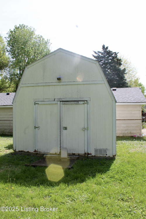 Listing Image 12