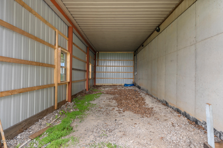 Listing Image 75