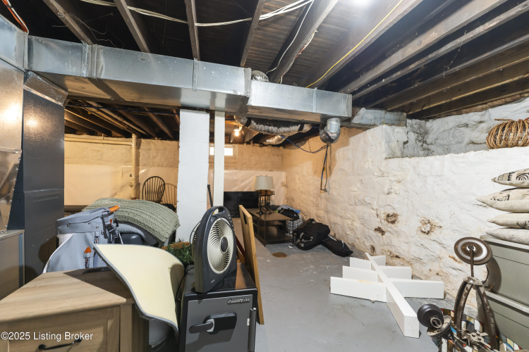 Listing Image 43