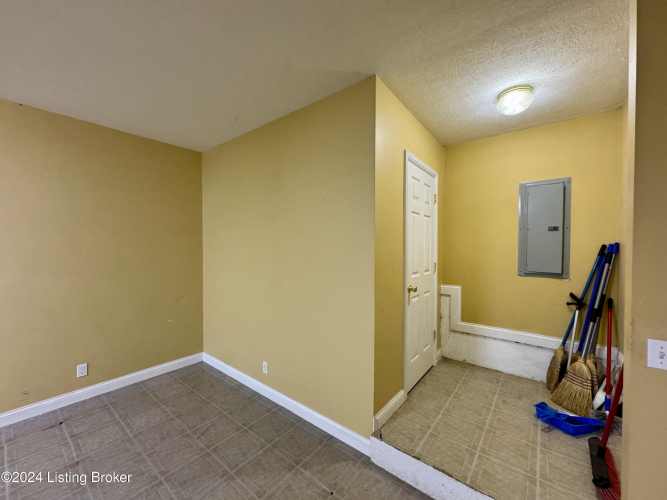 Listing Image 55