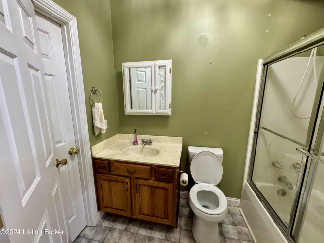 Listing Image 59