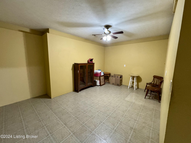 Listing Image 61