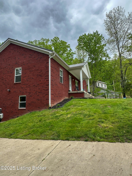 Listing Image 16