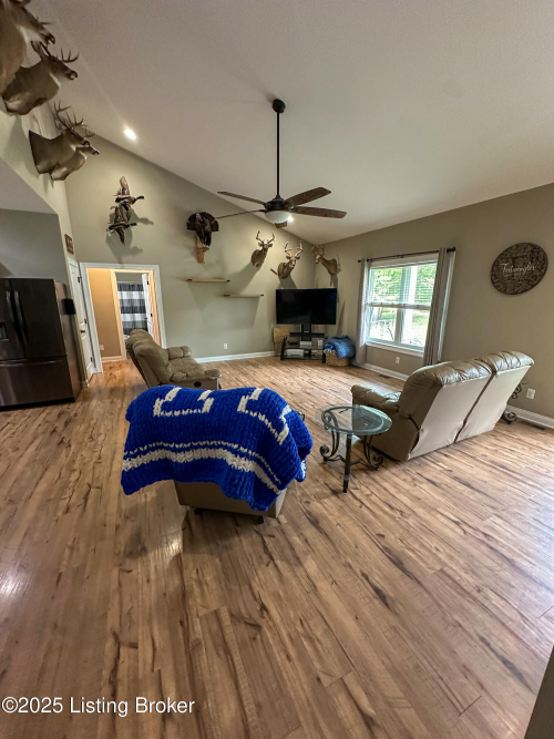 Listing Image 20