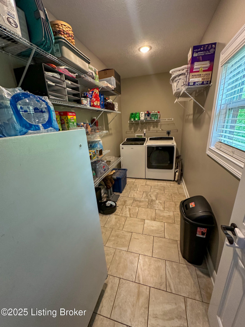 Listing Image 46