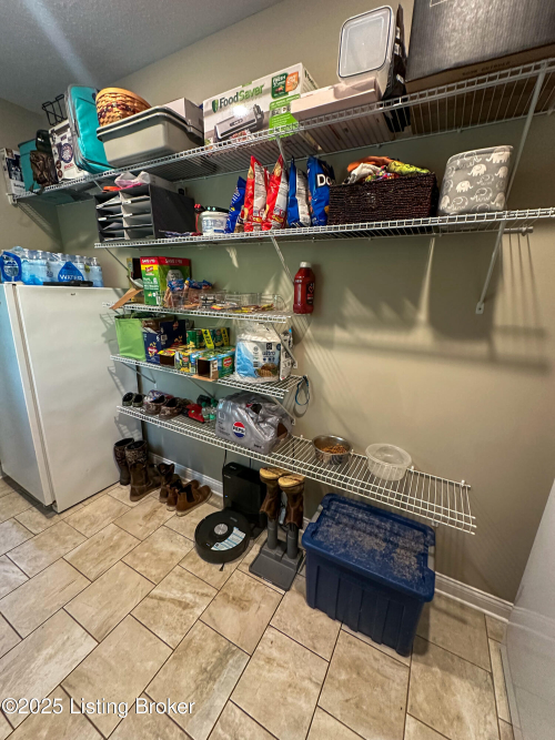 Listing Image 47