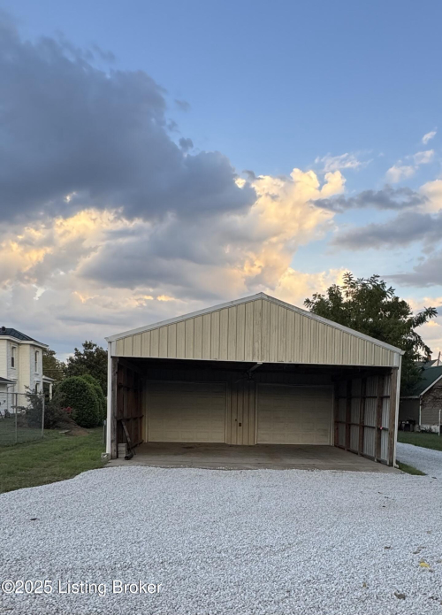 Listing Image 32