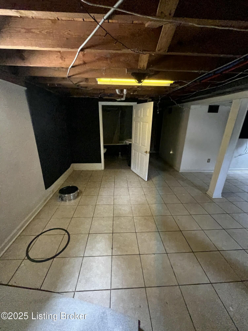 Listing Image 17