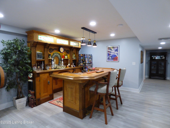 Listing Image 43