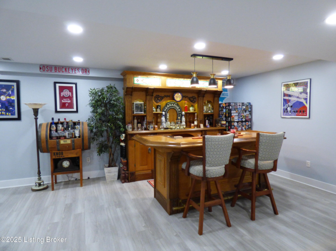 Listing Image 44