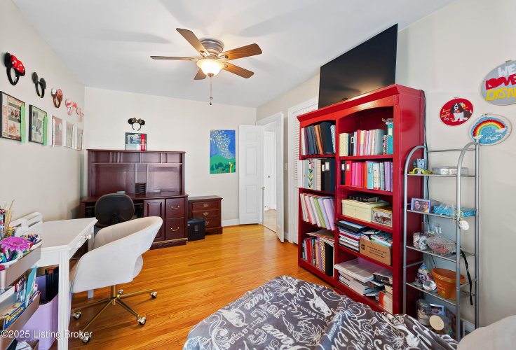 Listing Image 15