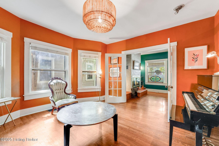 Listing Image 15
