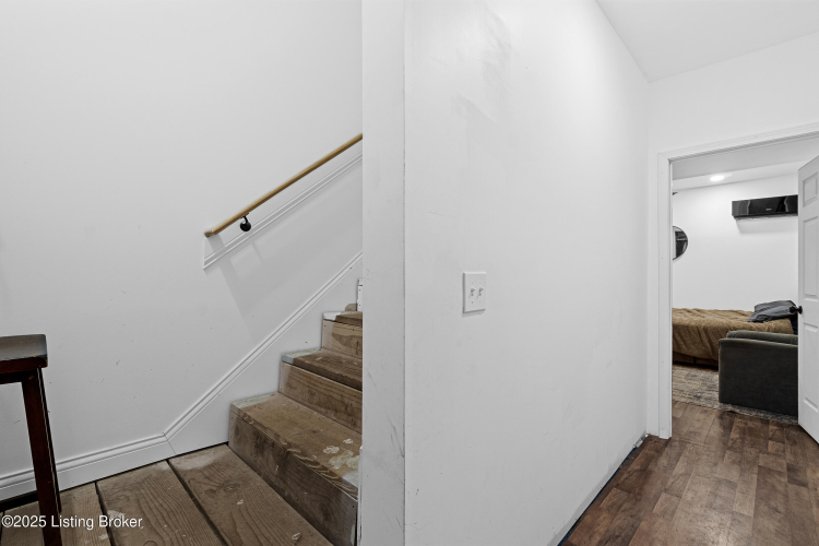 Listing Image 31
