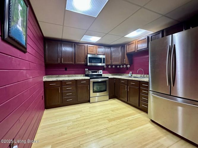 Listing Image 52