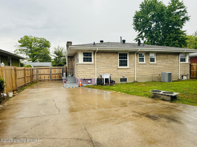Listing Image 41