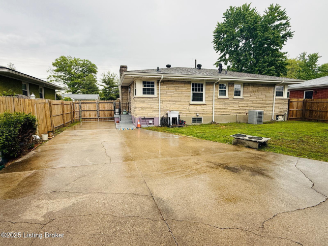 Listing Image 42