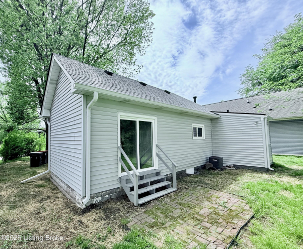Listing Image 26
