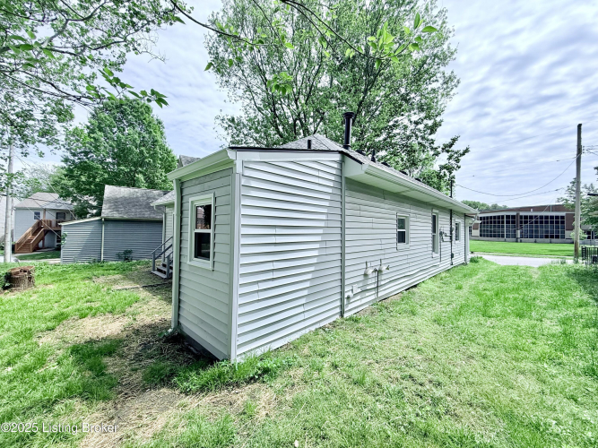 Listing Image 29