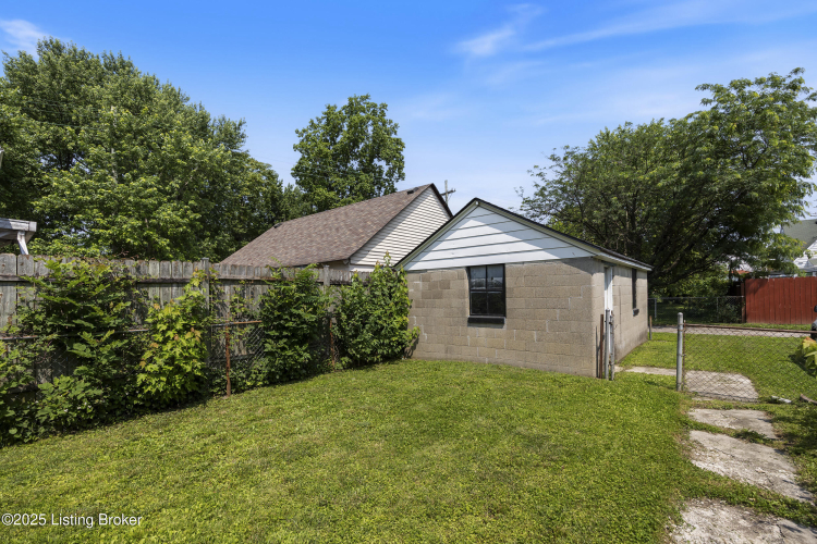Listing Image 24