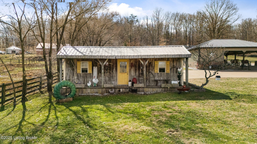 Listing Image 11